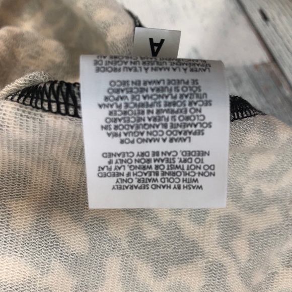 CAbi Knotty Leopard Print Sleeveless Top Medium - Picture 9 of 9